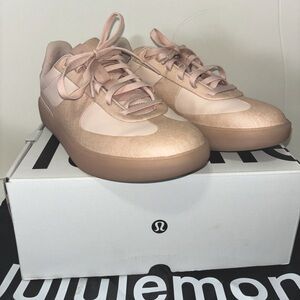 ❌ SOLD ❌🦋 Lululemon Women's Cityverse Sneaker Size 8 in Mushroom color